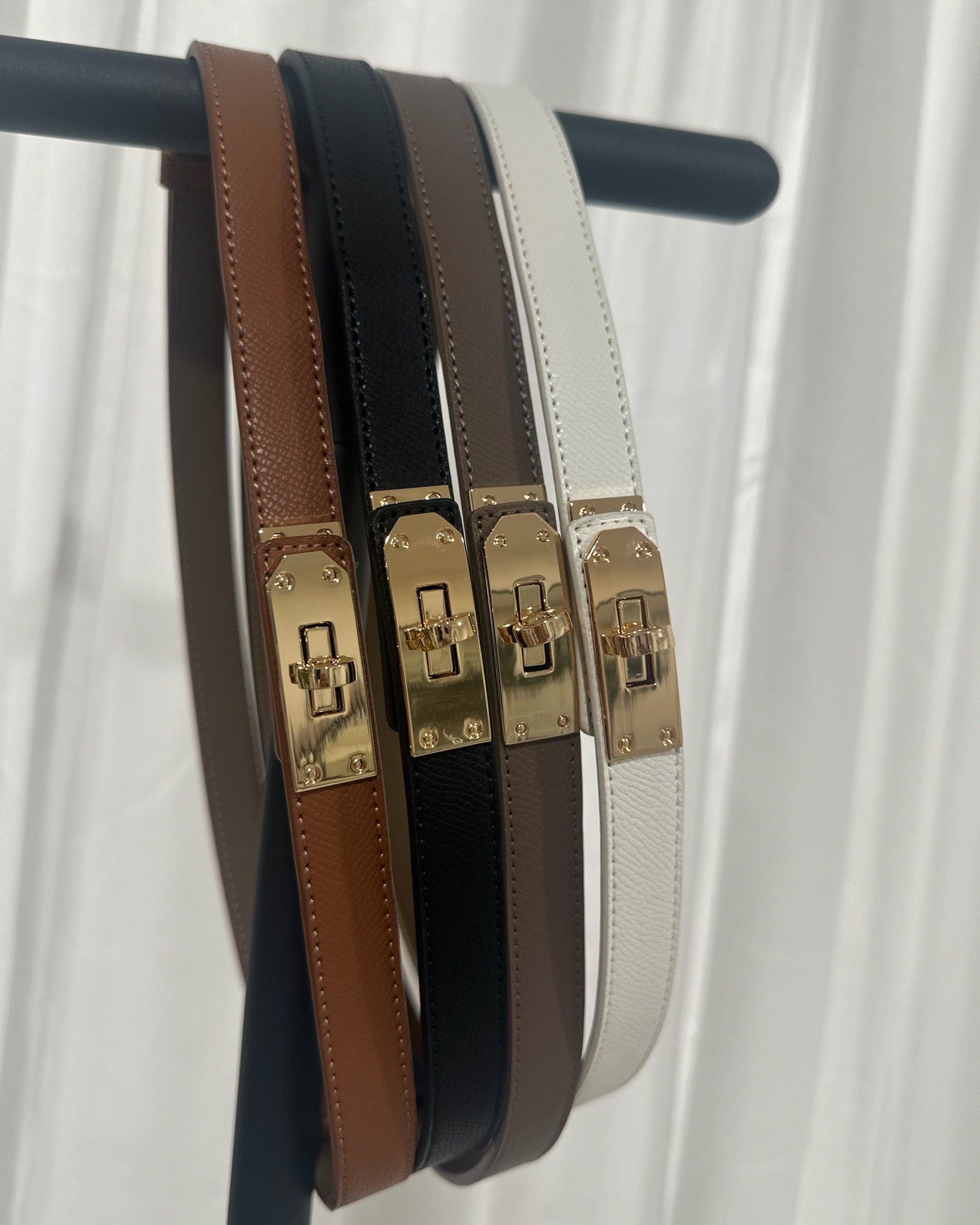Woman's skinny belts